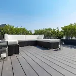 Penthouse With Whirlpool Central