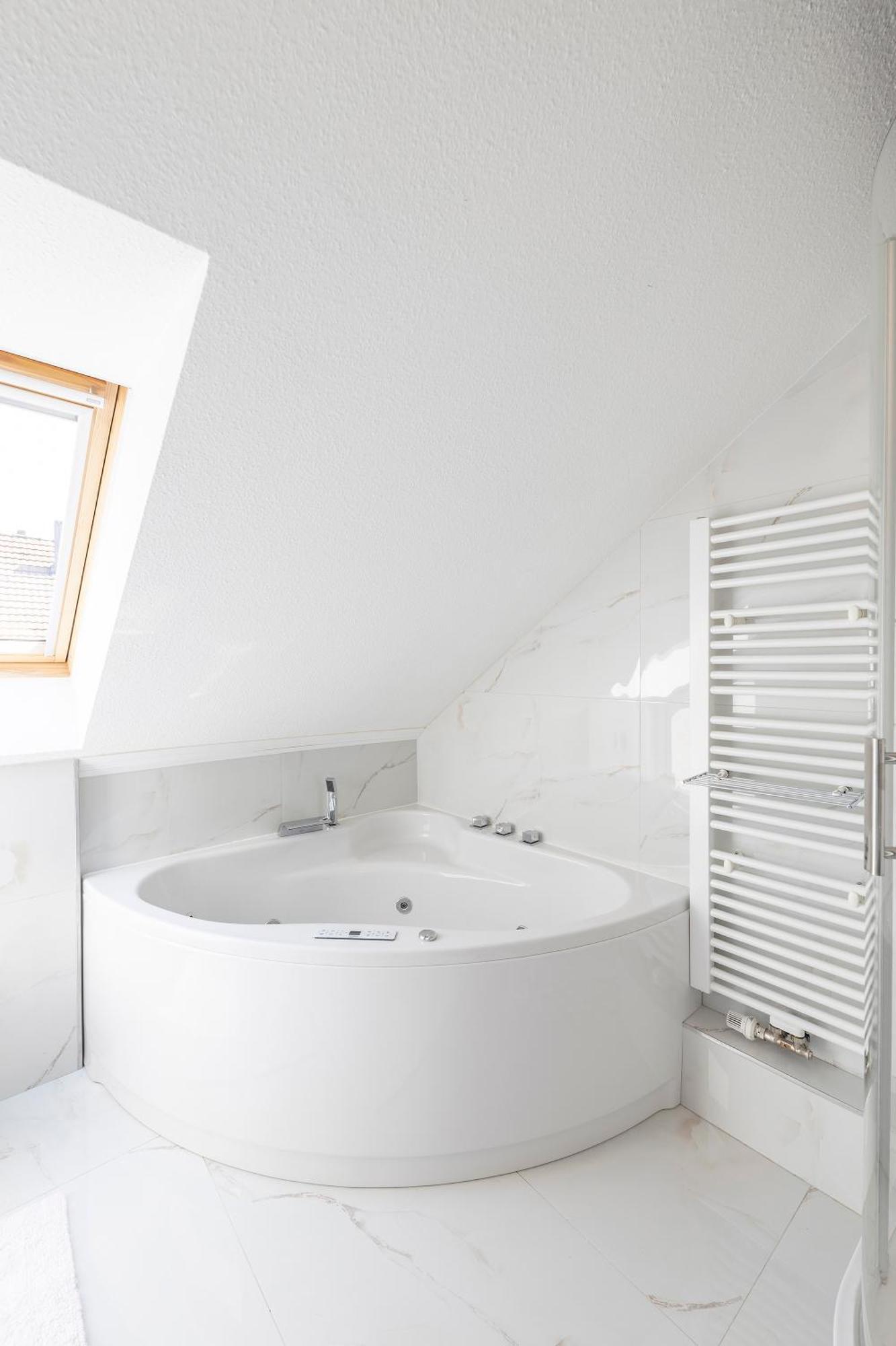 Penthouse With Whirlpool Central * Düsseldorf