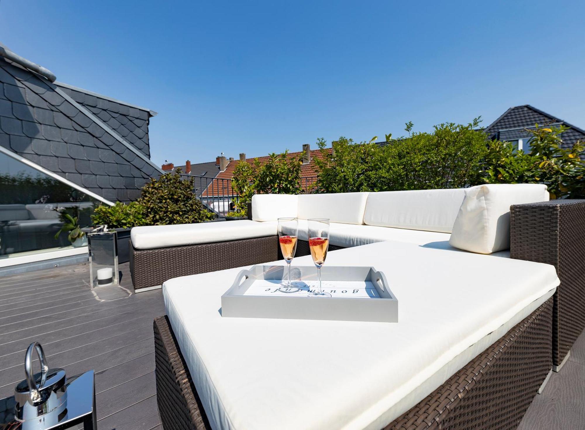 Apartment Penthouse With Whirlpool Central Düsseldorf